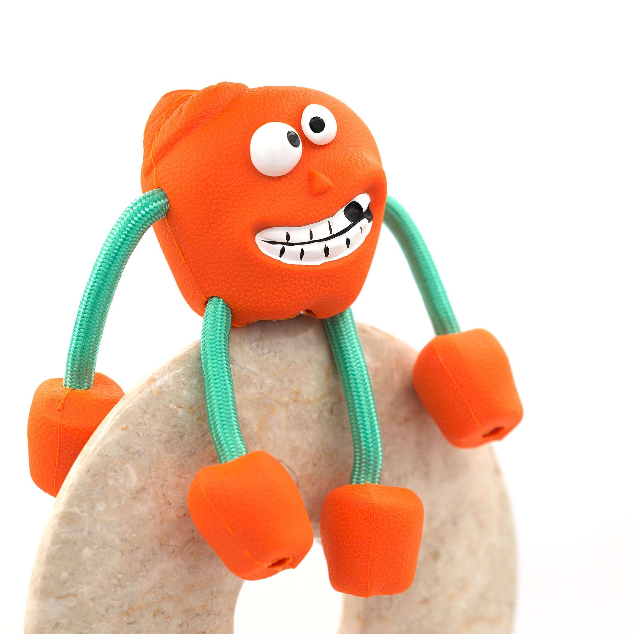 MemoCool Pet - Humorous Apple Squeaky Dog Toy - Wacky and Squeaky - Favorite Dog Toy - Rubber and Rope Toy - Orange Color - In Studio