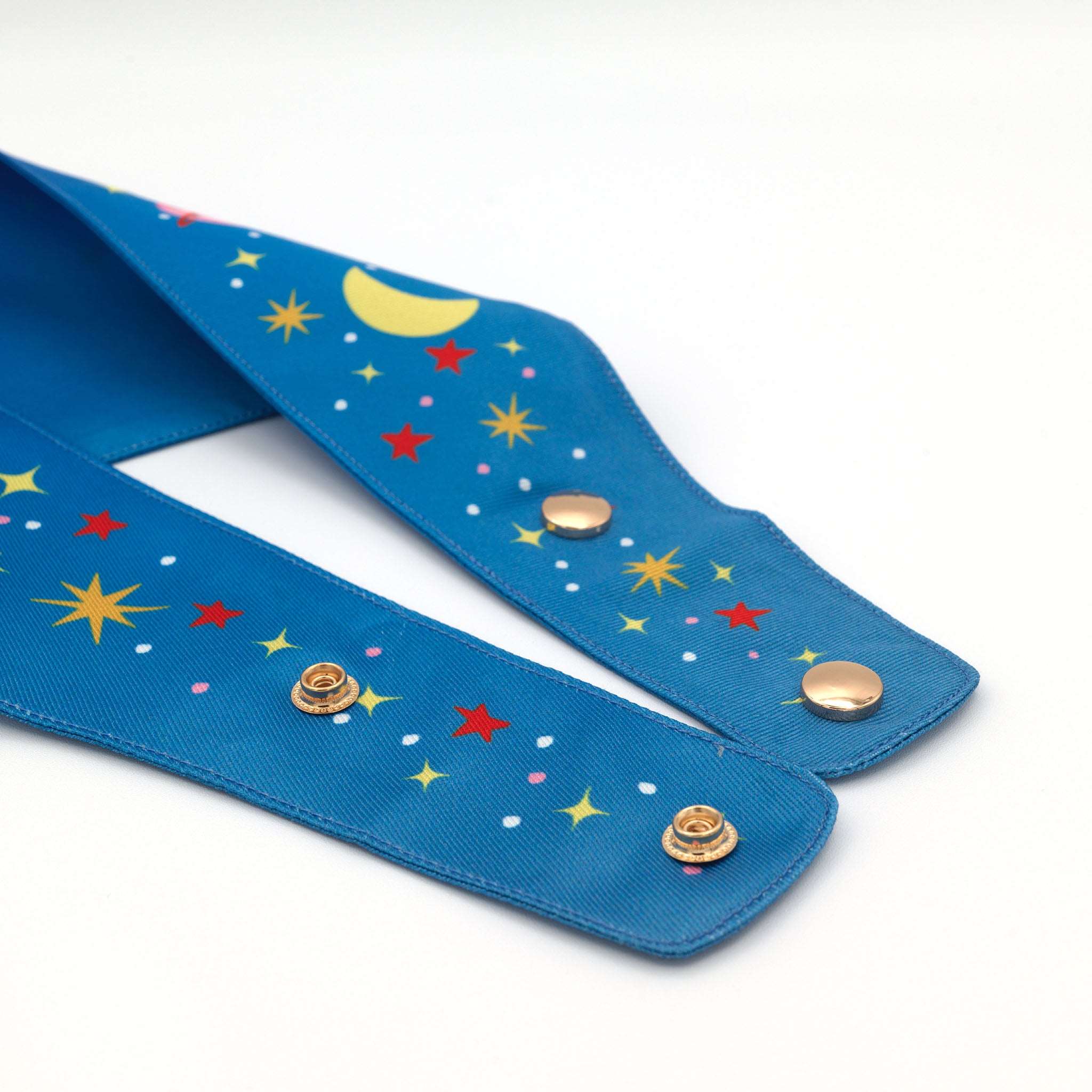 MemoCool Pet - Doggo Astronaut Pet Bandana - Flexible and Easy Clip-on Design