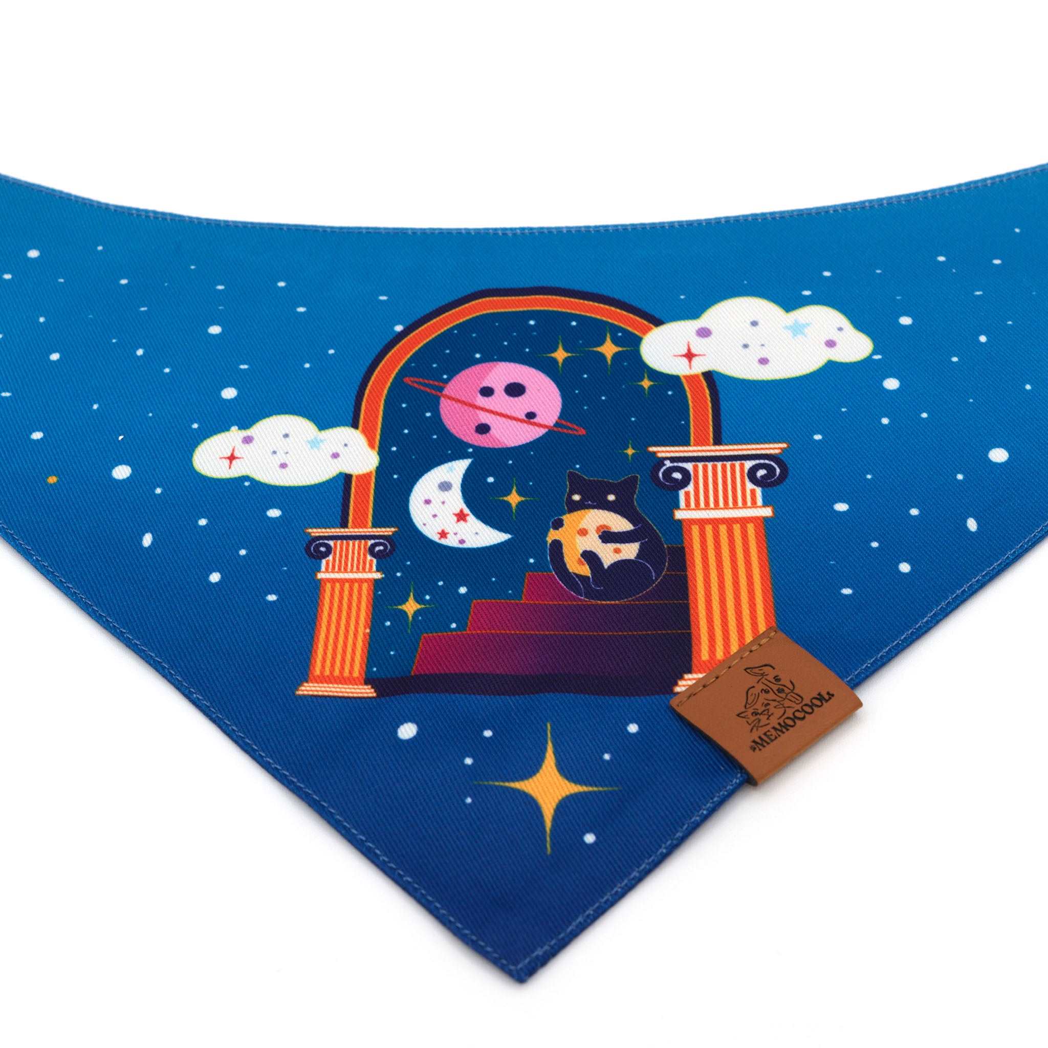MemoCool Pet - Midnight Magician Kitten Pet Bandana - Design Detail