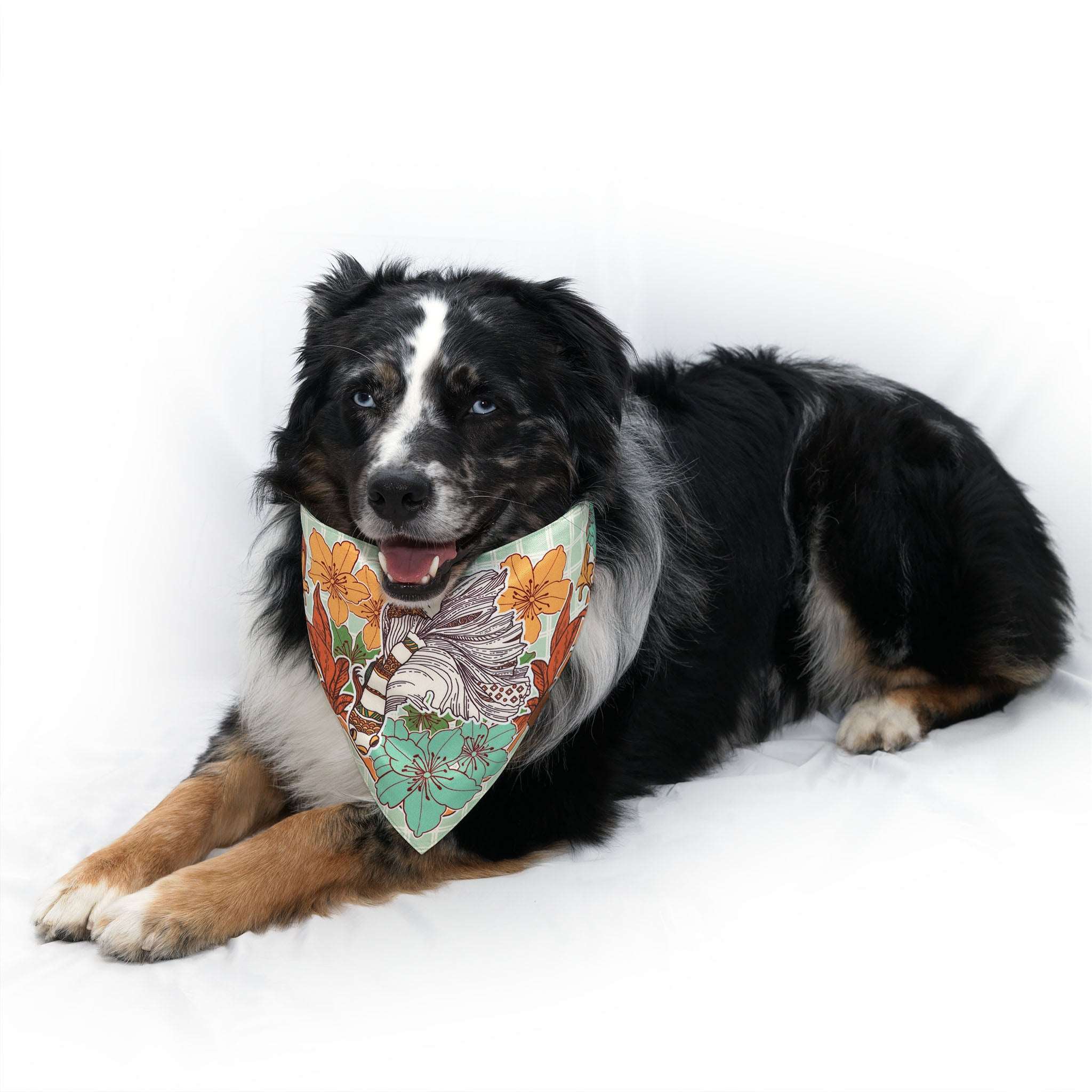 MemoCool Pet - Start of Spring Goldfish Pet Bandana - V-shape for perfect fit