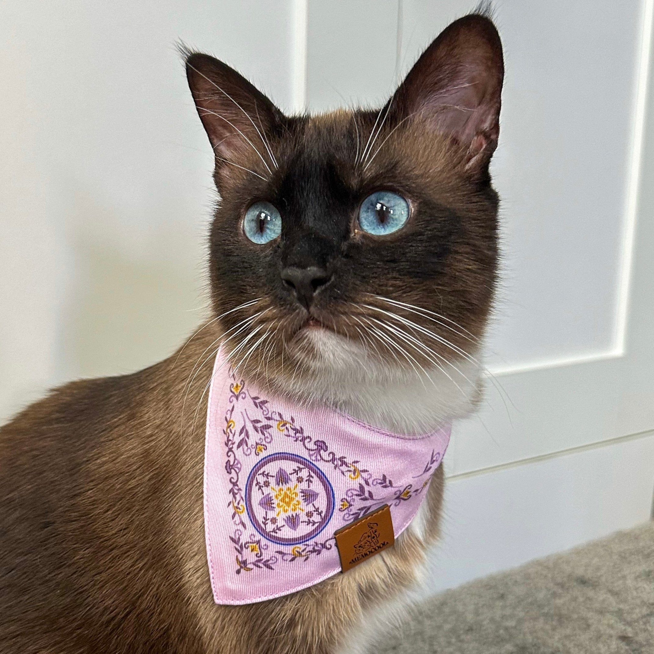 MemoCool Pet - Vintage Garden - Purple Crocus - Pet Bandana - Cat Bandana - Clip-On - Influencer Content - SiameseSisters